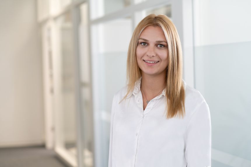 Yasmina Mousa Versicherungskauffrau